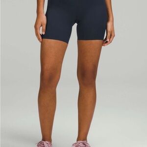 Lululemon Base Pace High-Rise Short 6"
True Navy Sz. 8
